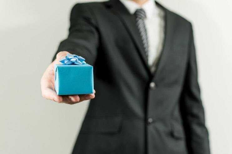 The Art of Corporate Gifting: Finding the Perfect Scented Surprise for Every Occasion