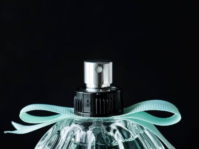 Unlocking the the Secrets of Long-Lasting Organic Perfume
